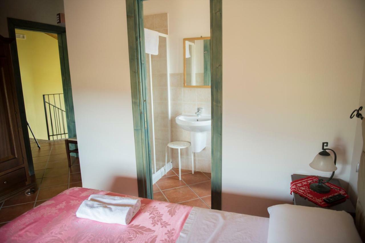 B&B Rifugio Tra Gli Ulivi Campagna Zewnętrze zdjęcie